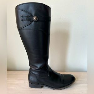Like New Size 8 Melissa Tall Zipper Boot